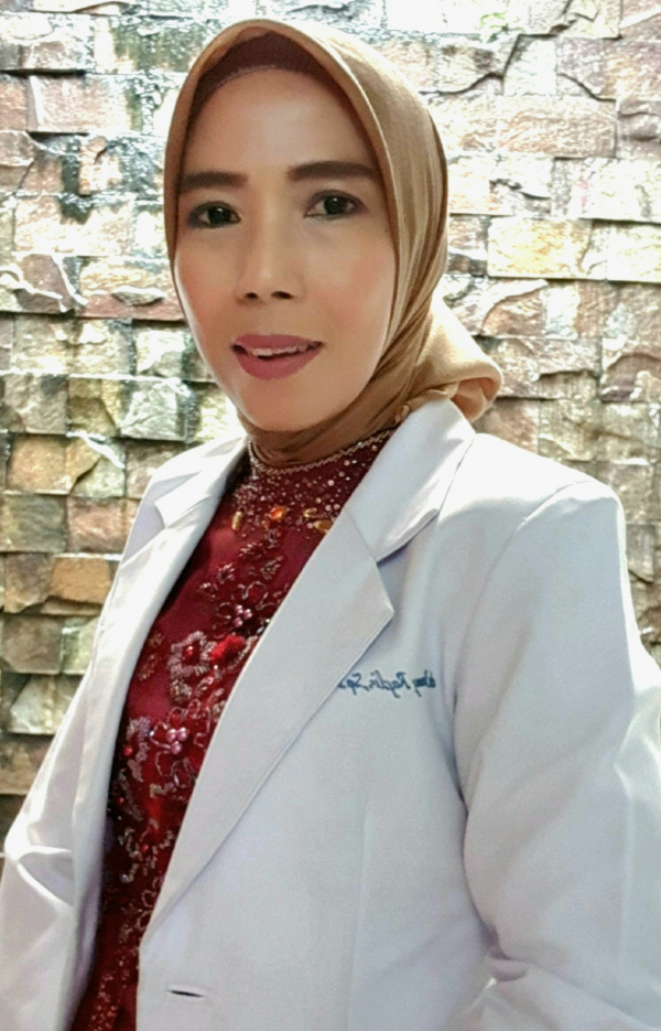 dr.Yenni Raflis,Sp.KK